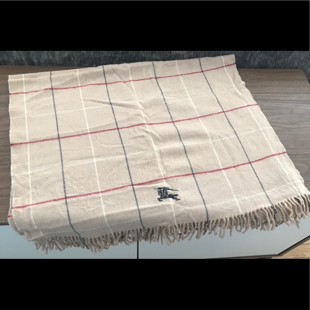Authentic Bubuerry Wool Shawl Scarf Made in Japan